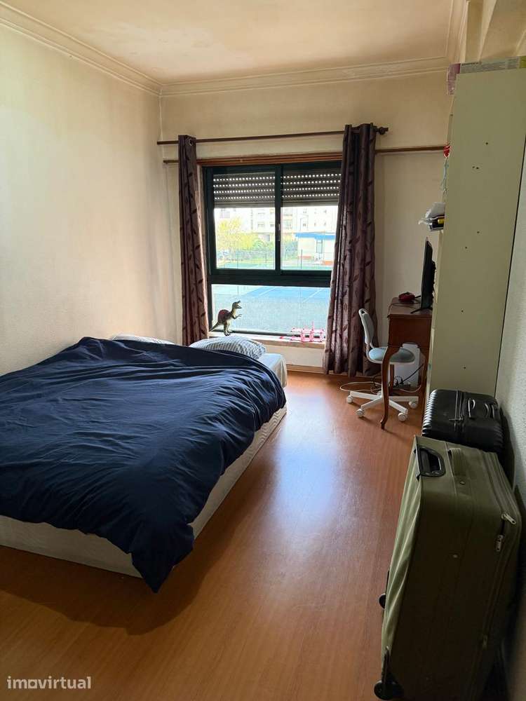 Apartamento T3 em Massamá com 2 casas de banho - Grande imagem: 4/4
