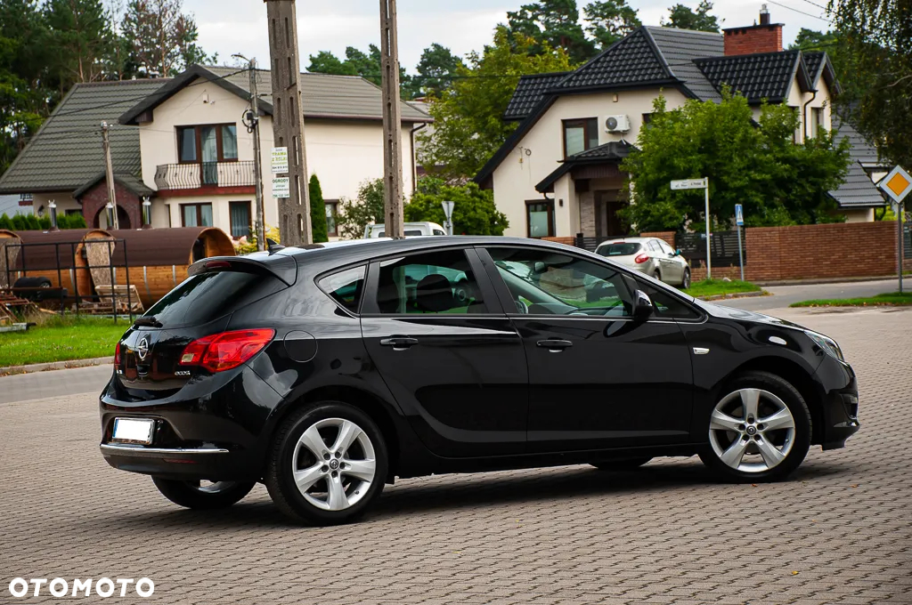 Opel Astra 1.4 Turbo Cosmo - 14