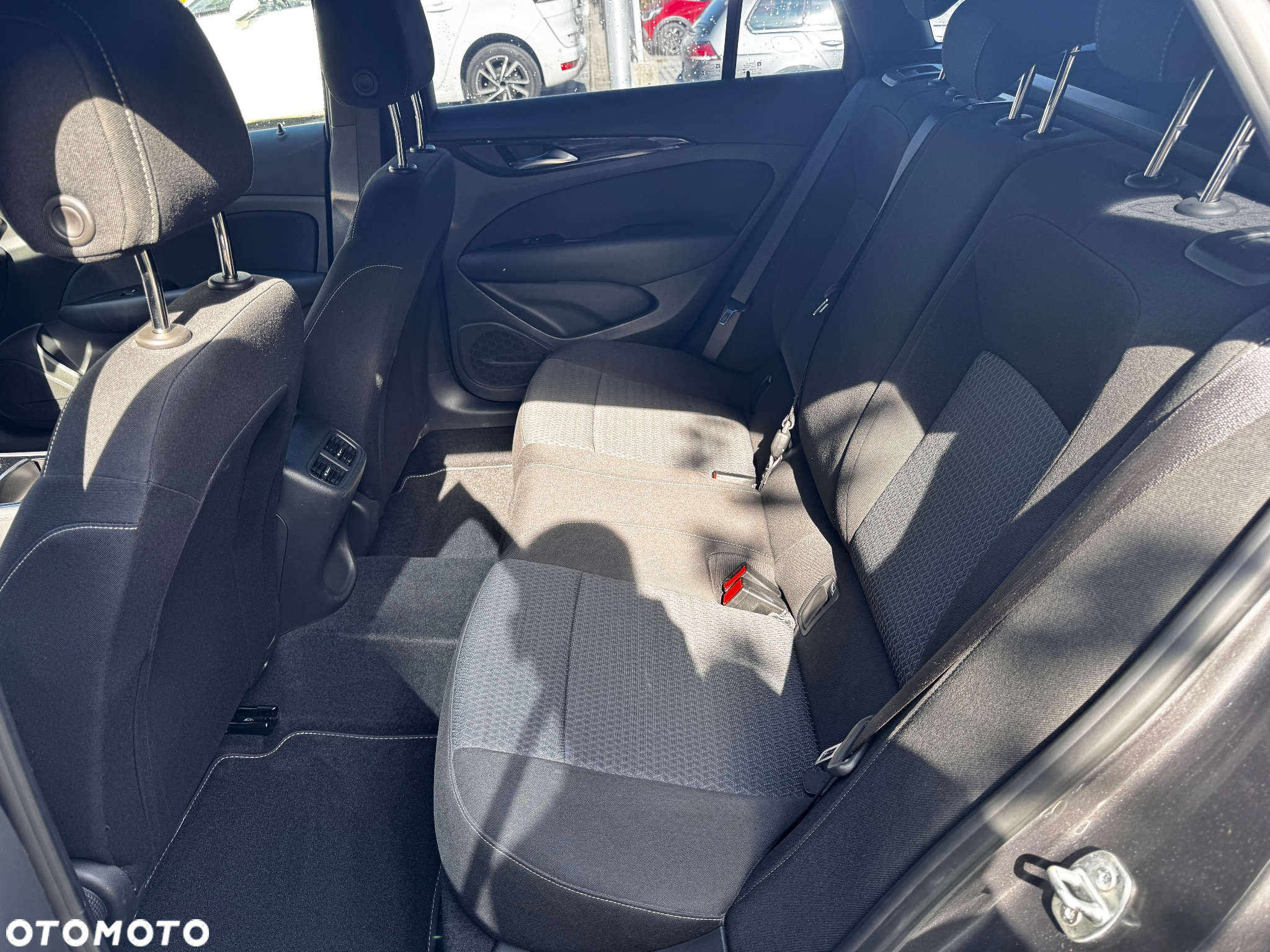 Opel Insignia 2.0 CDTI Elegance S&S - 8