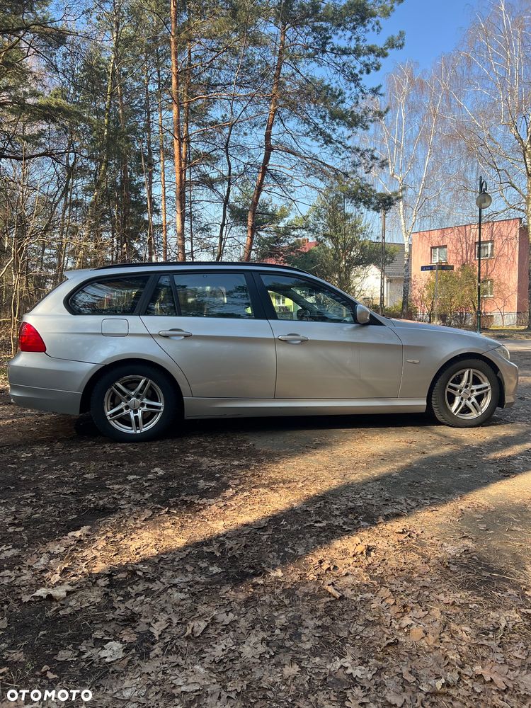 BMW Seria 3 318d DPF - 4