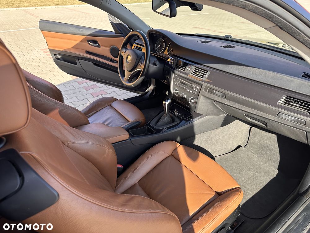 BMW Seria 3 320i - 22