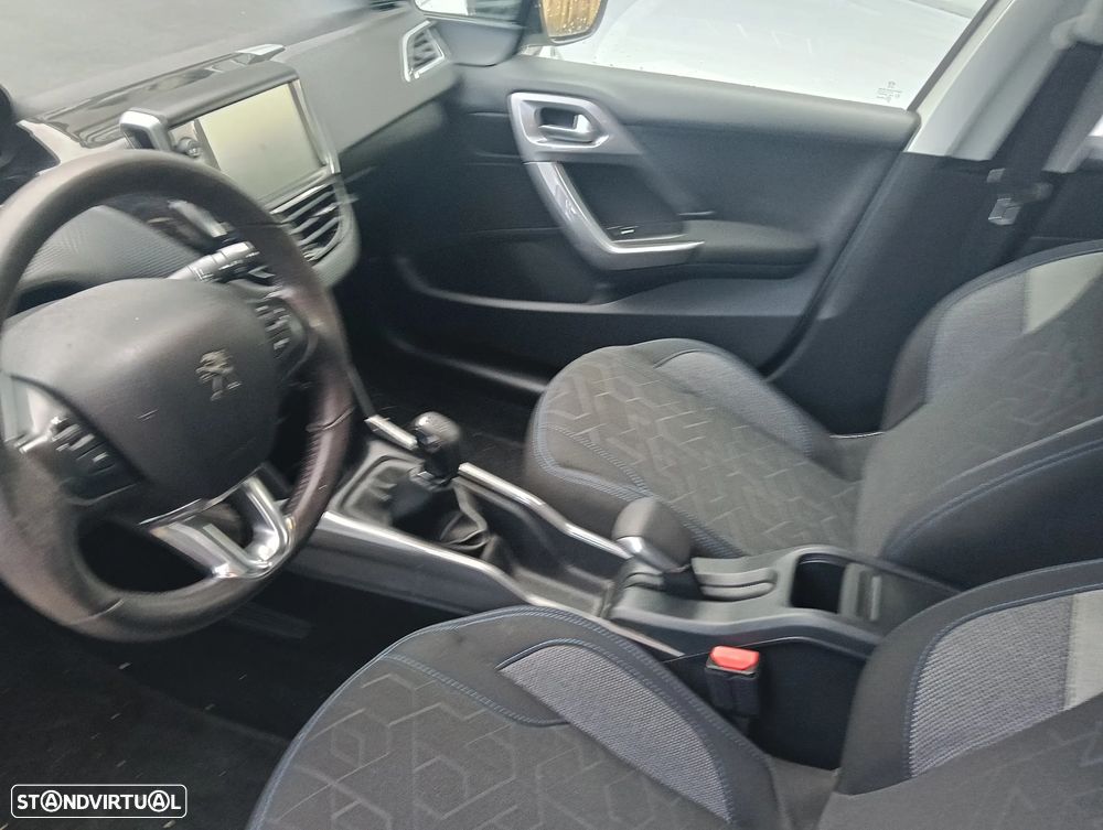 Peugeot 2008 1.2 PureTech Style - 14