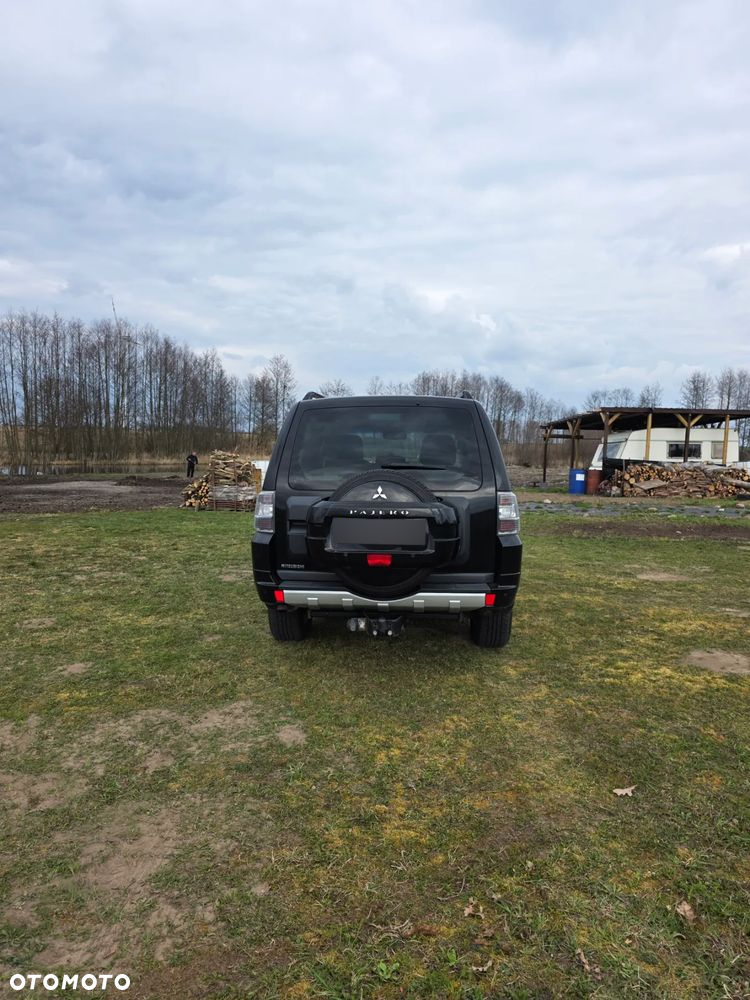 Mitsubishi Pajero - 5