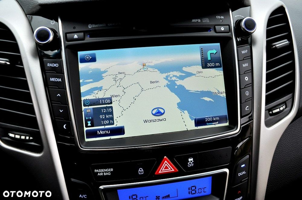 Hyundai i30 1.6 CRDi BlueDrive Premium - 34