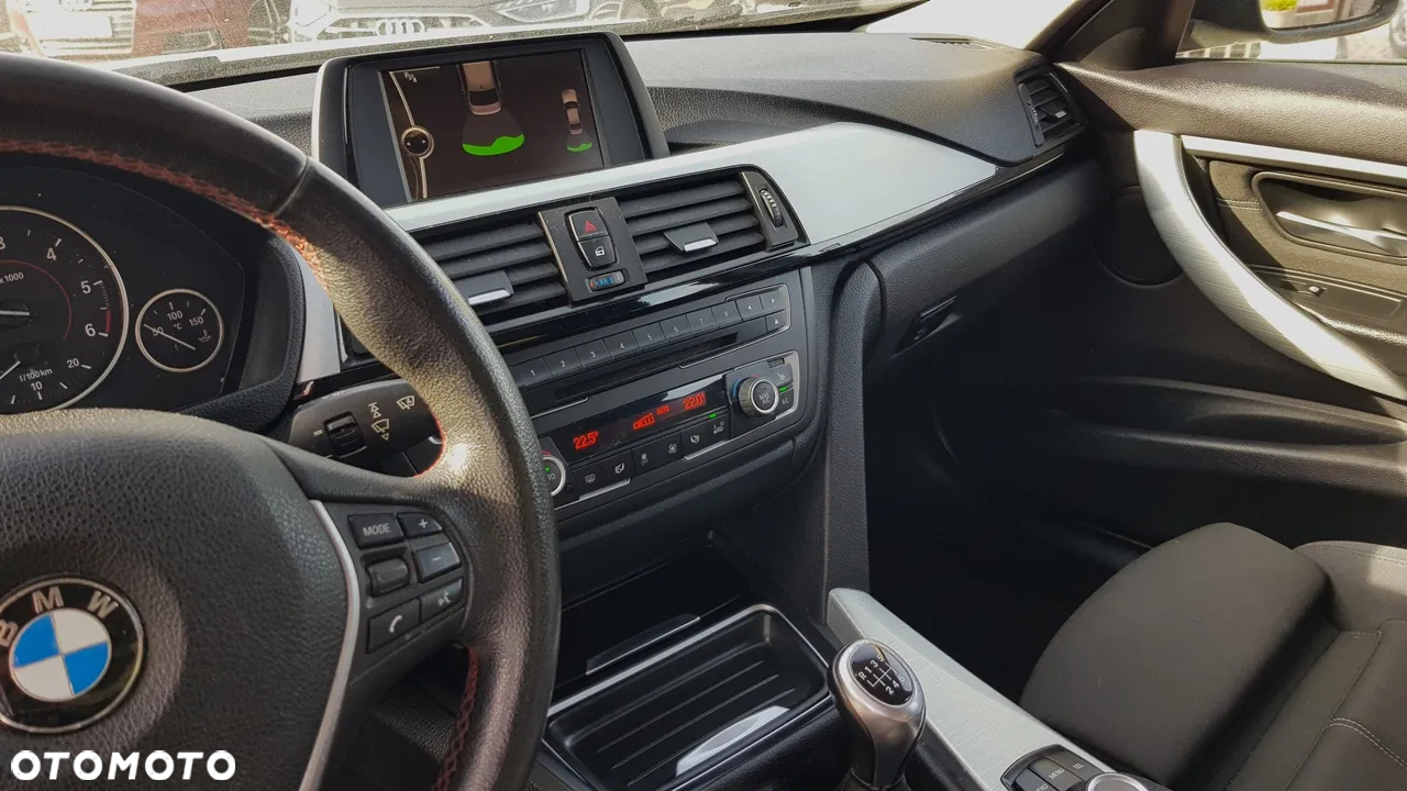 BMW Seria 3 320d Sport Line - 14