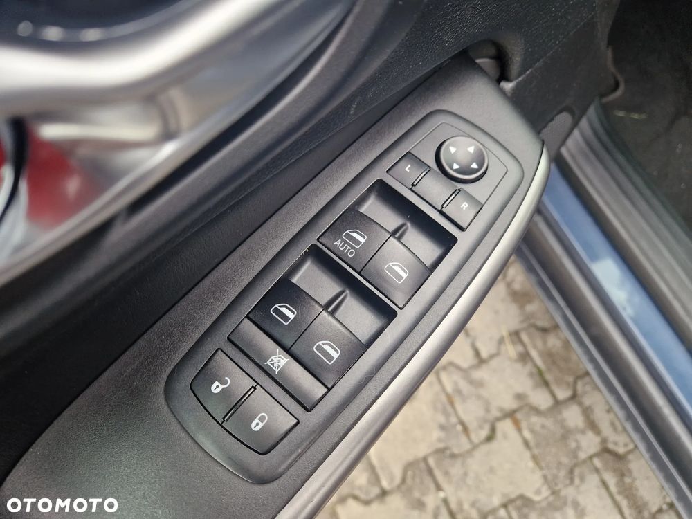 Jeep Cherokee - 12