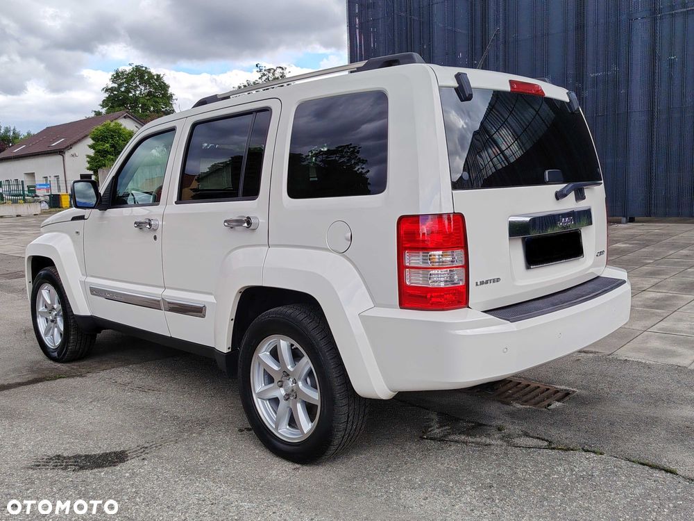 Jeep Cherokee - 4