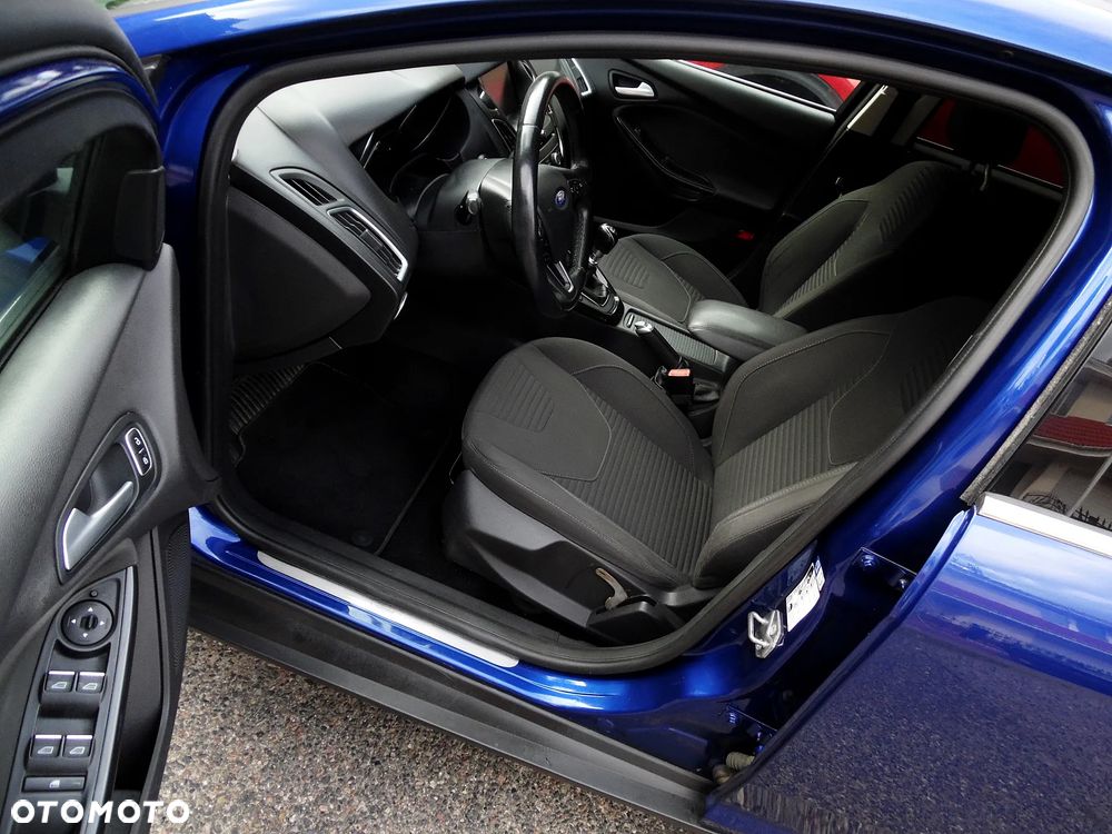 Ford Focus - 24