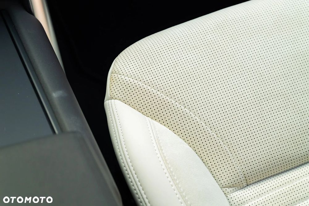 Land Rover Discovery - 26