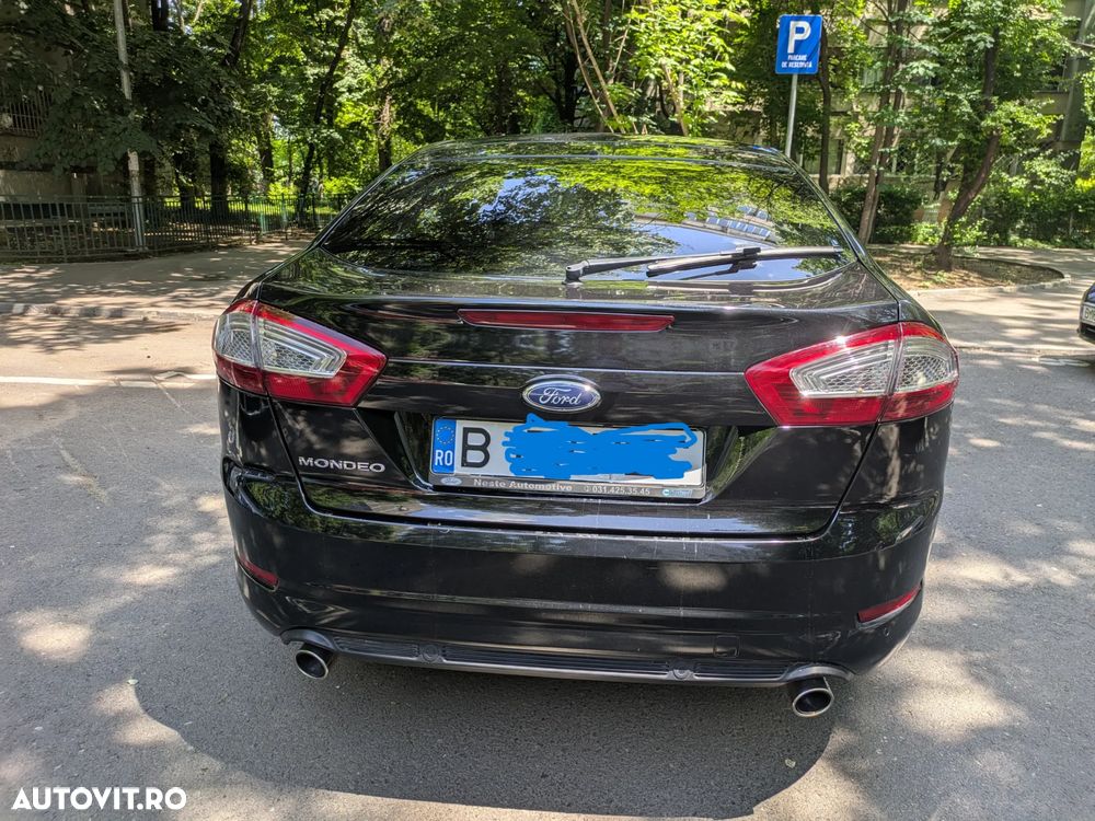 Ford Mondeo 2.0 EcoBoost Powershift Titanium - 5