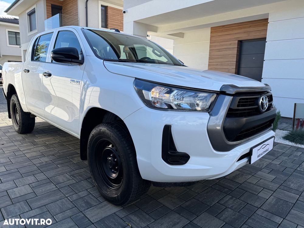 Toyota Hilux 2.4D 150CP 4x4 Double Cab 6MT Style - 2
