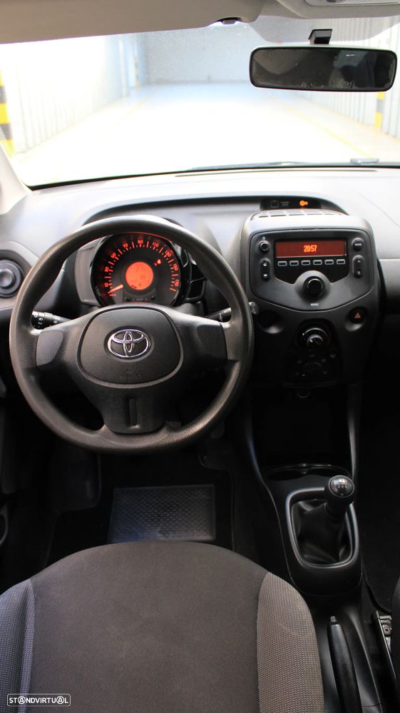 Toyota Aygo x-play - 11