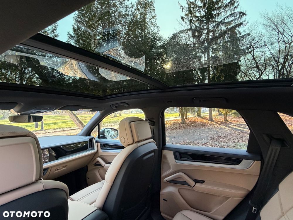 Porsche Cayenne Standard - 19