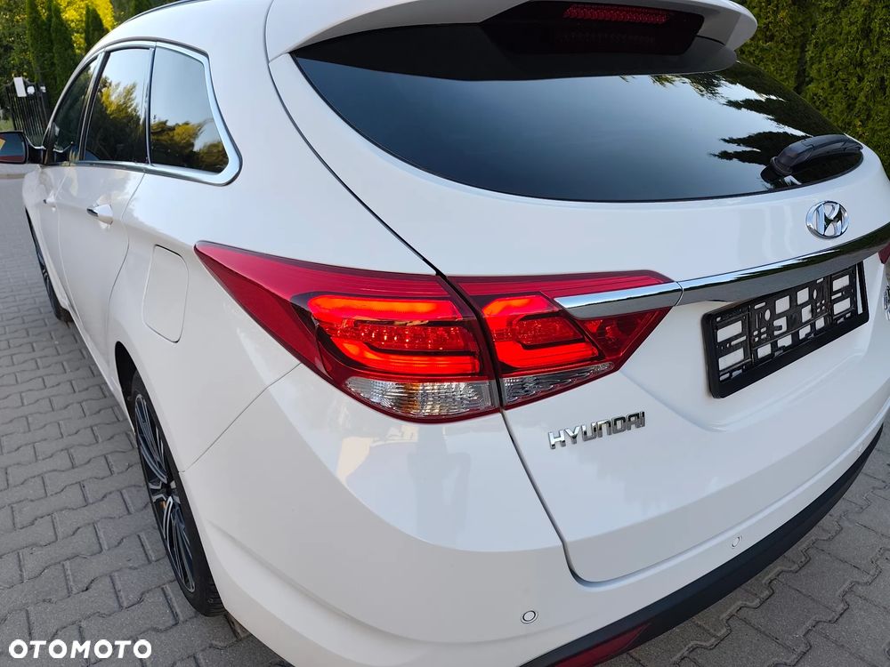 Hyundai i40 Kombi 1.7 CRDi DCT Premium - 38