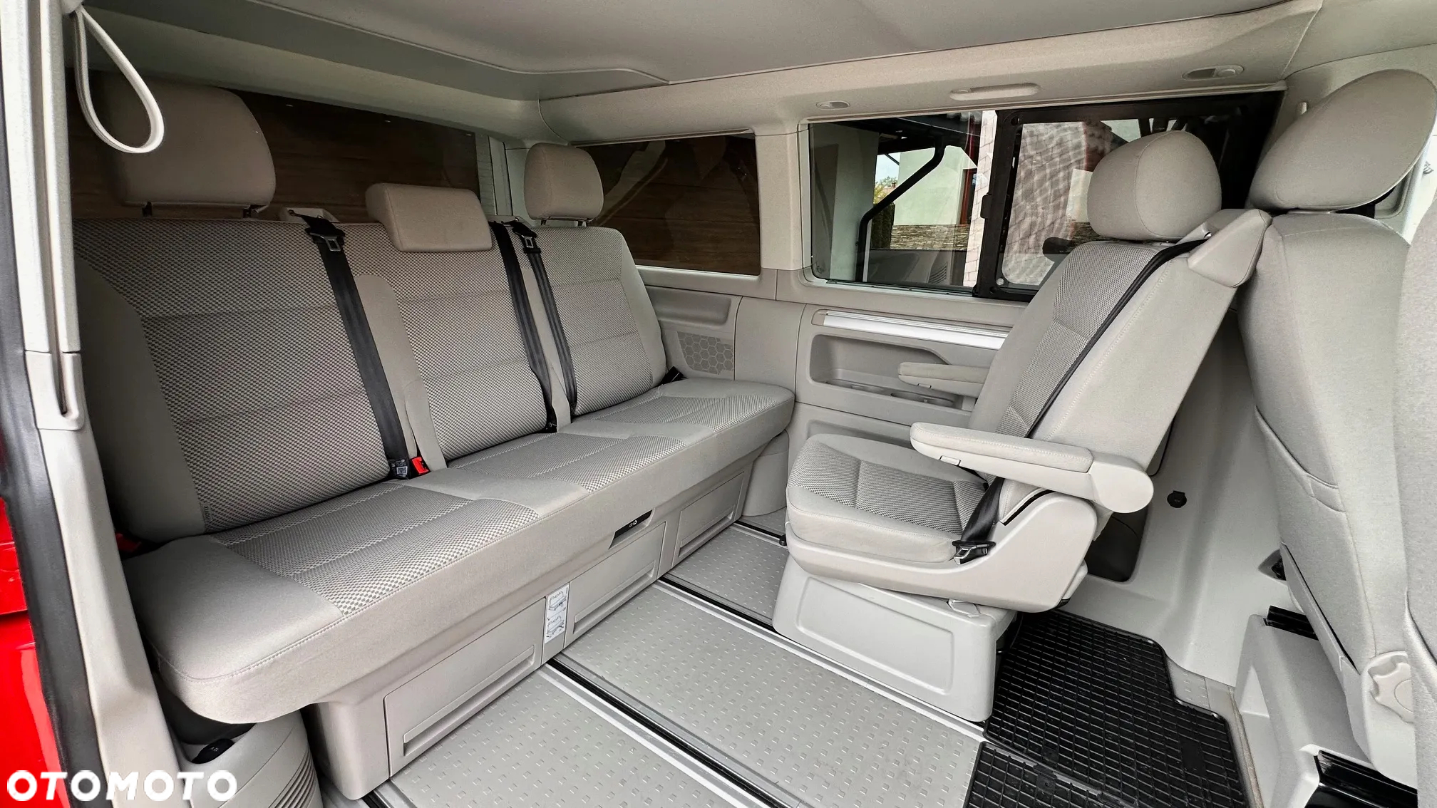 Volkswagen California - 17