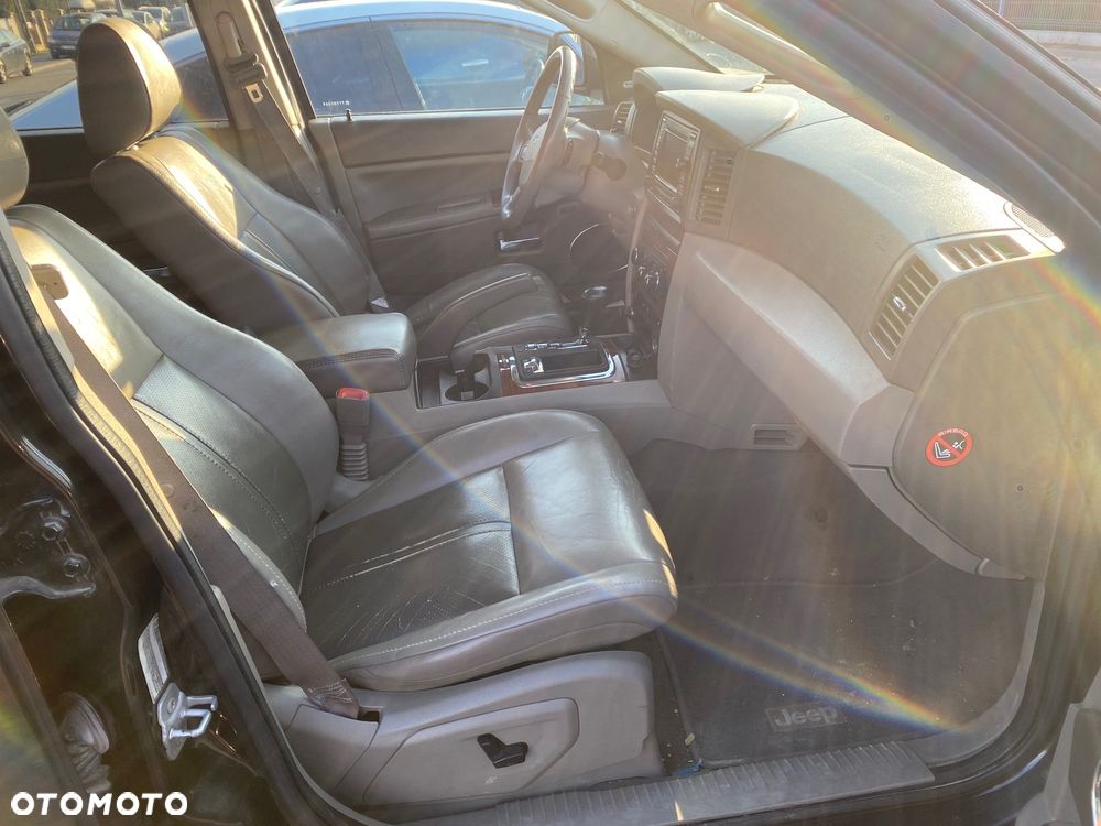 Jeep Grand Cherokee - 9