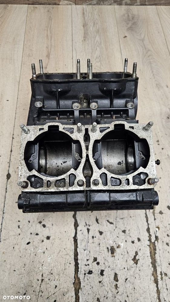 Blok silnika kartery Yamaha RD500  47X - 6