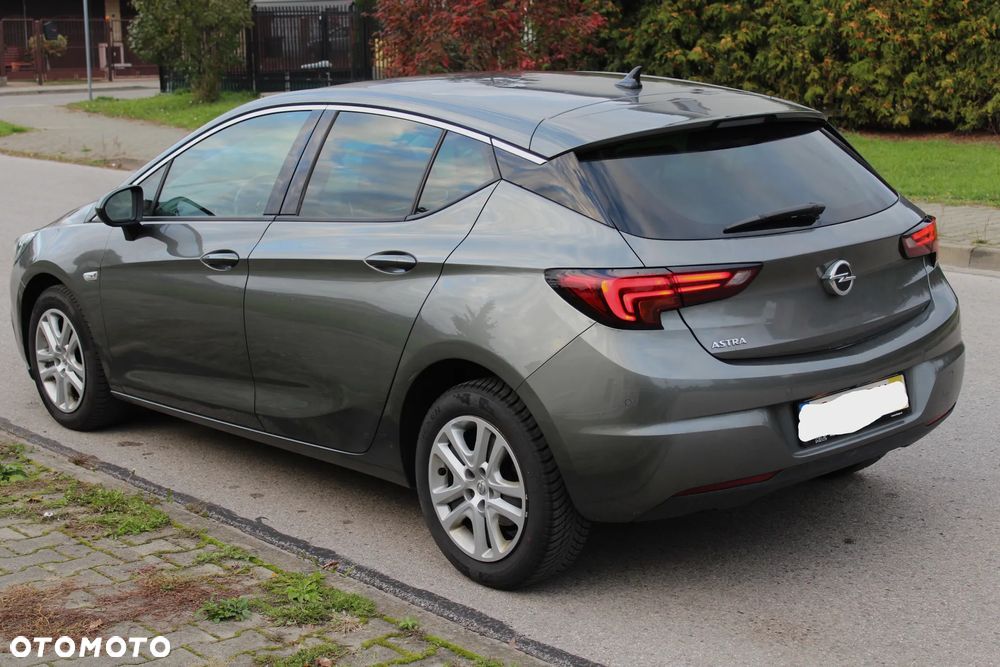 Opel Astra IV 1.6 CDTI Executive - 1