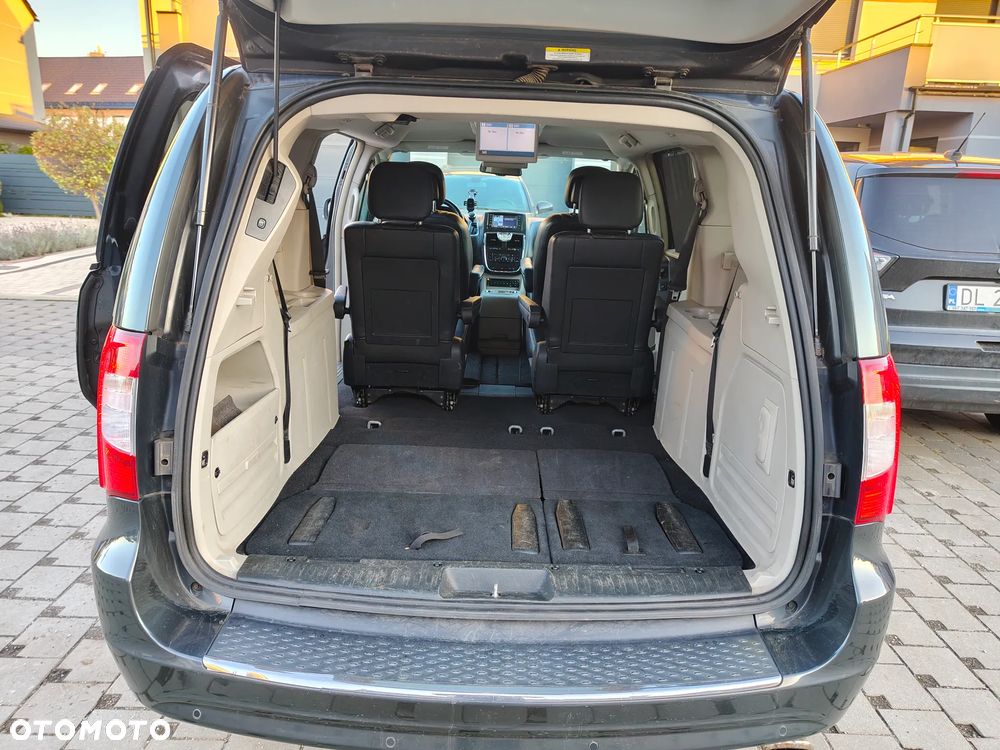 Lancia Voyager 2.8CRD Gold - 13