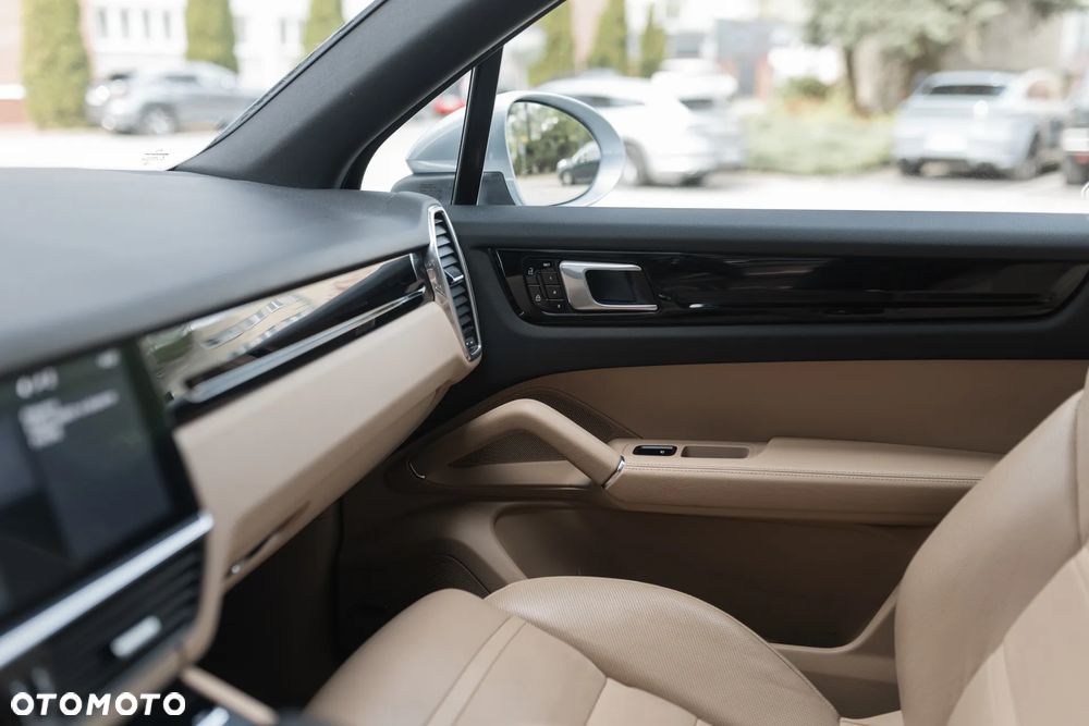 Porsche Cayenne E-Hybrid Tiptronic S - 20