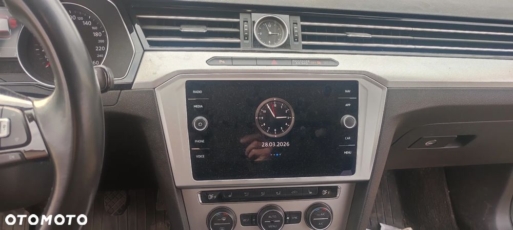 Volkswagen Passat 2.0 TDI BMT Comfortline - 27
