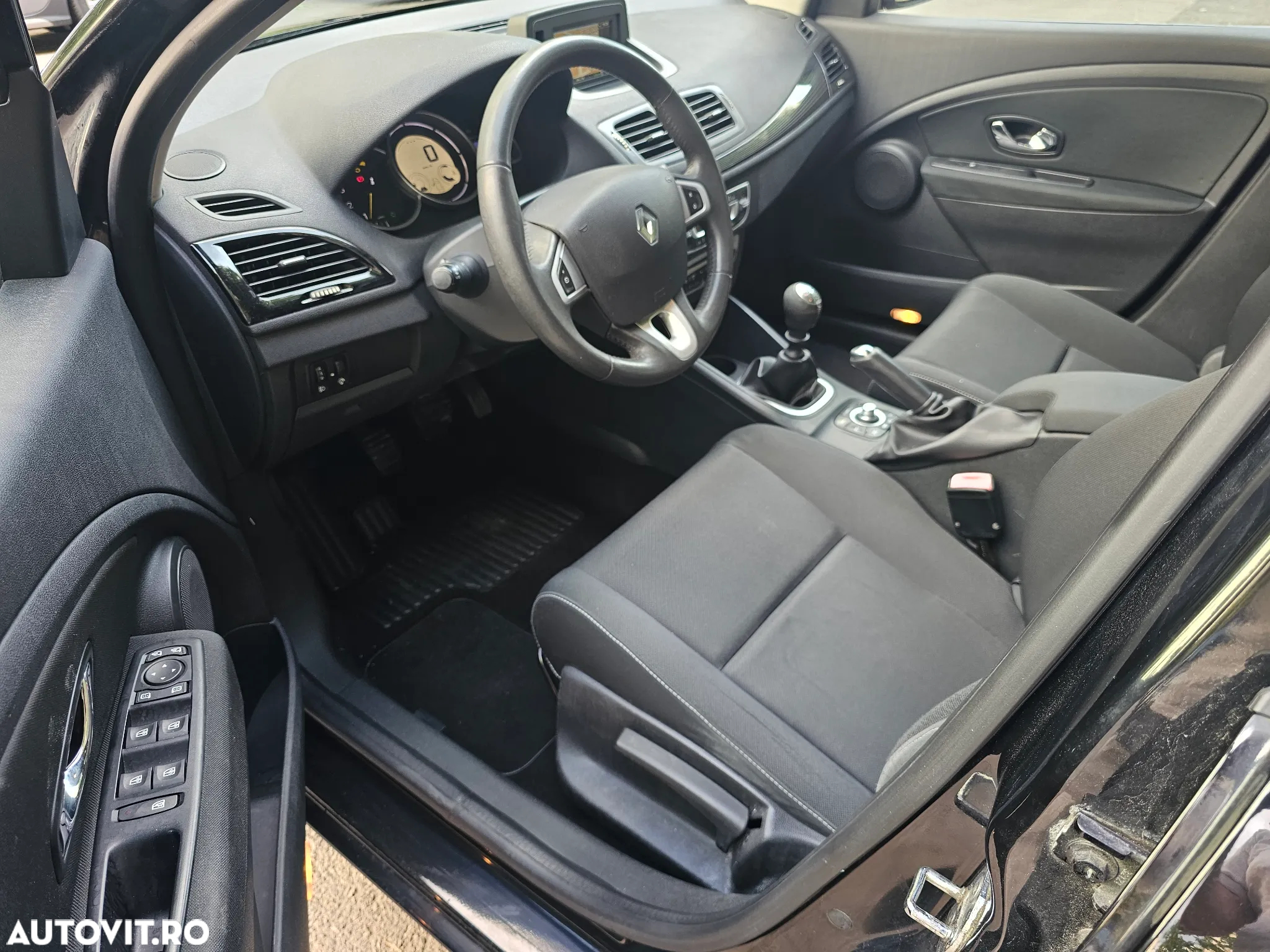 Renault Megane Grandtour ENERGY dCi 110 Start & Stopp Dynamique - 11