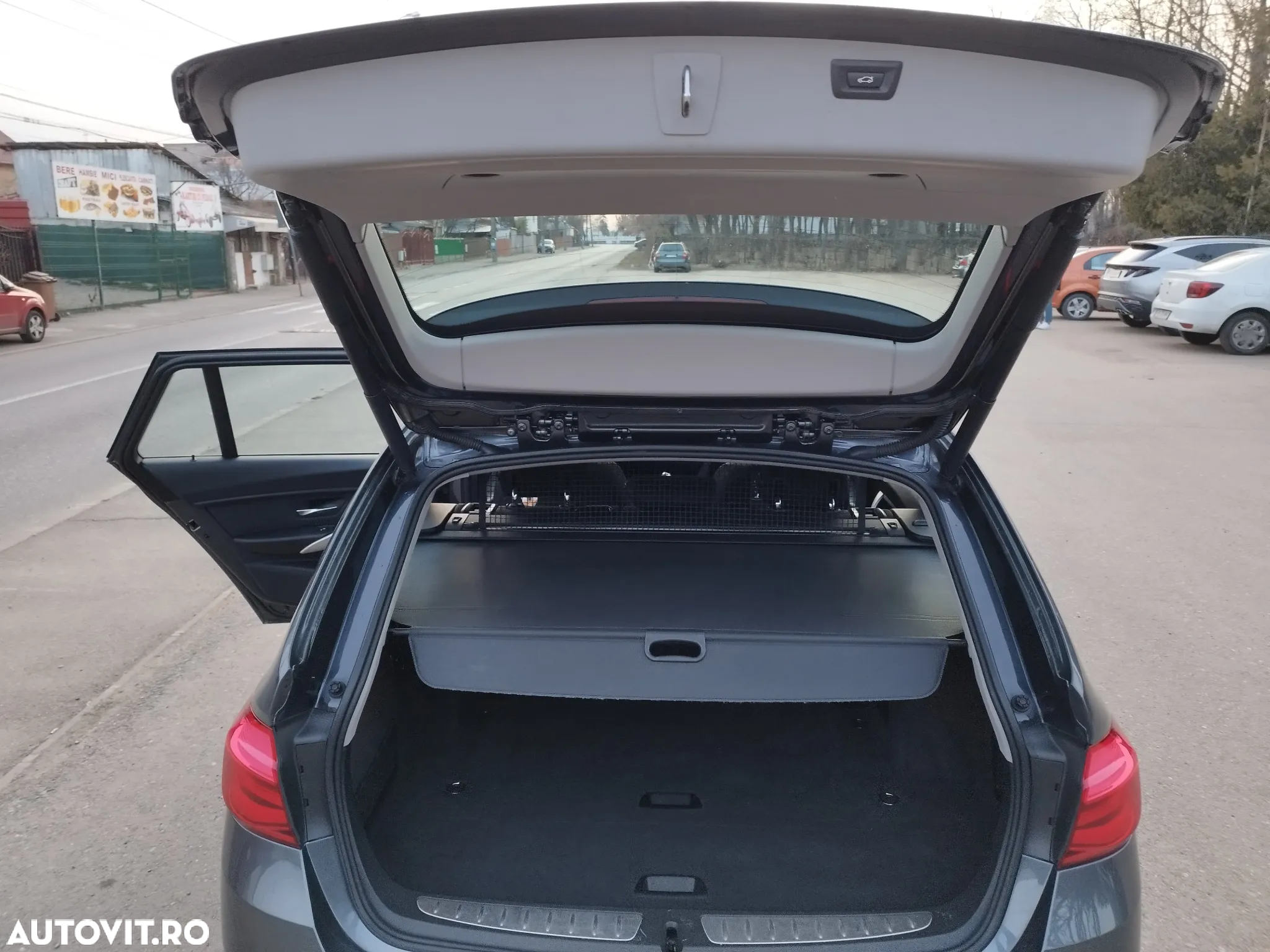BMW Seria 3 318d Touring Aut. Advantage - 27