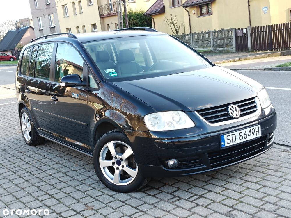Volkswagen Touran 2.0 FSI Highline - 35