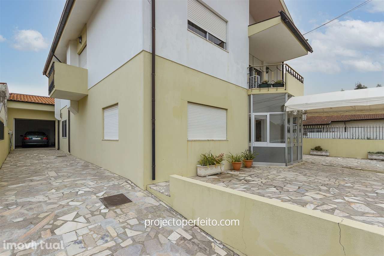 Moradia Isolada T3 Venda em Nogueira da Regedoura,Santa Maria da Feira - Grande imagem: 2/25