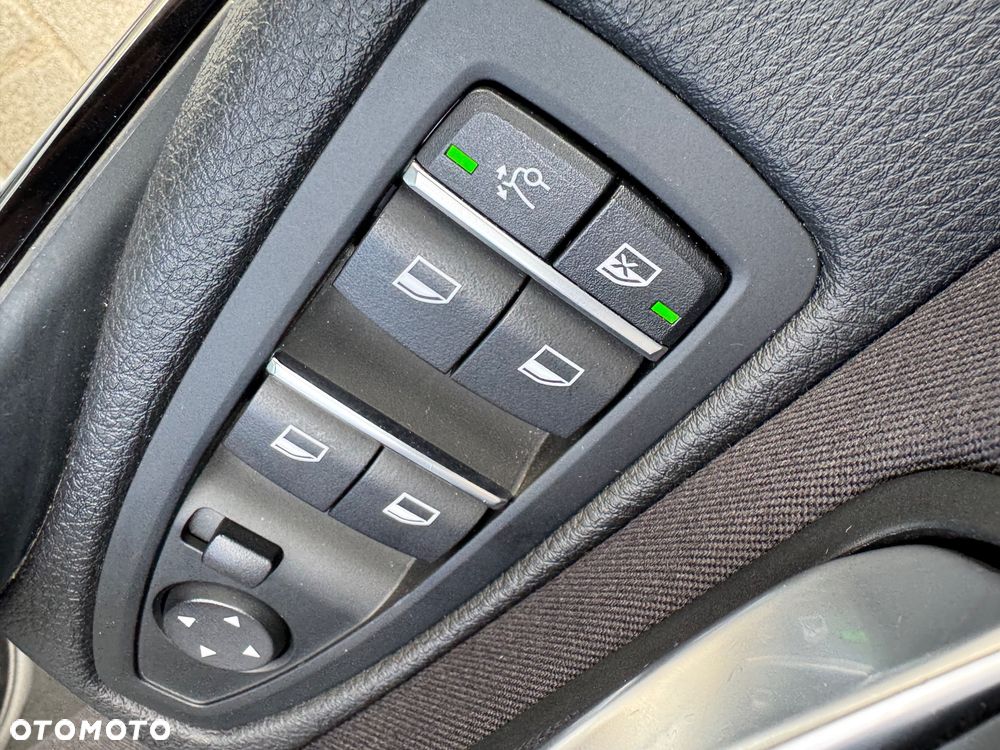 BMW 3GT 320d Sport Line - 18