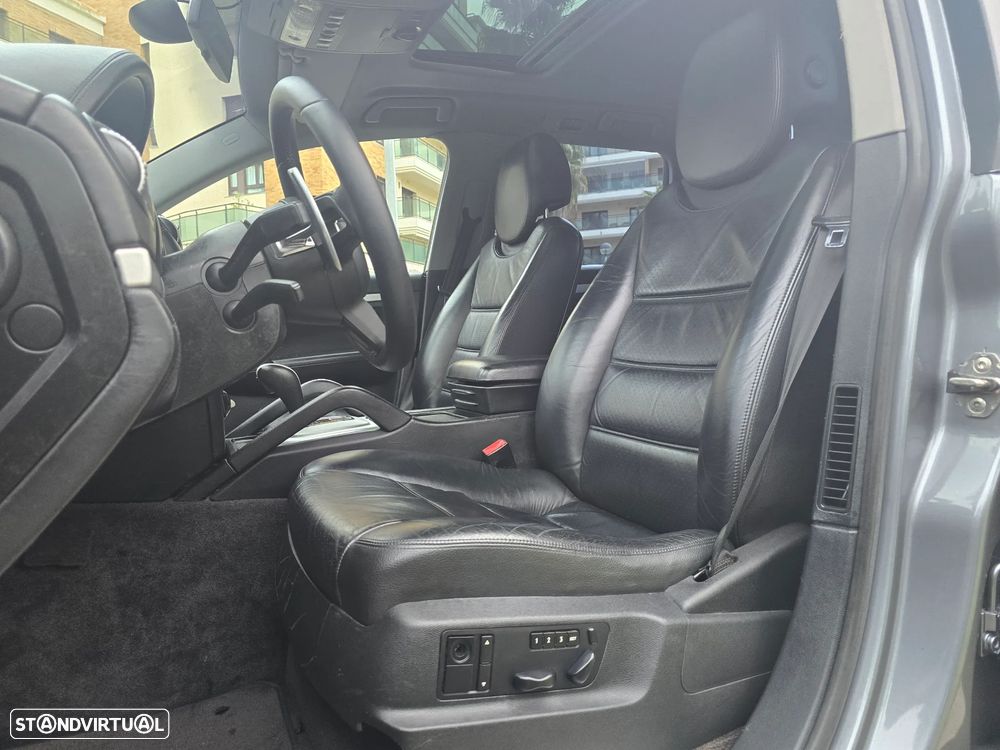 Porsche Cayenne Turbo - 8