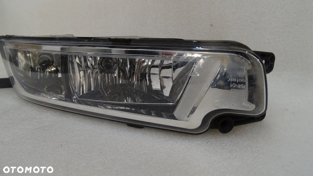 VW PASSAT B8 3G0 - halogen lewy oryginał - 3