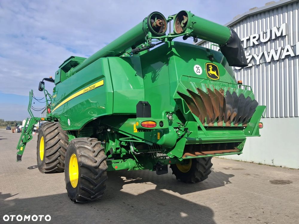 John Deere T670 - 6