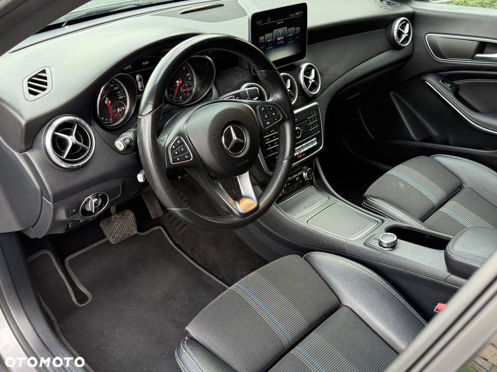 Mercedes-Benz CLA - 8