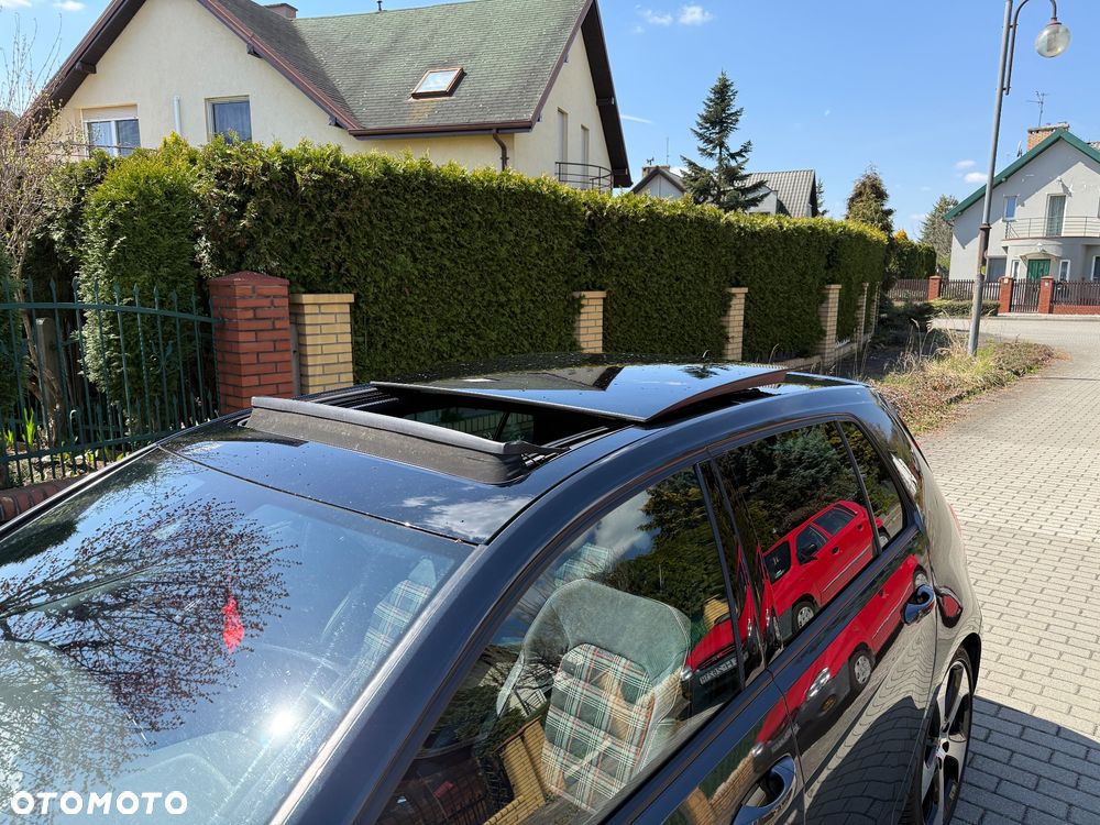 Volkswagen Golf - 28