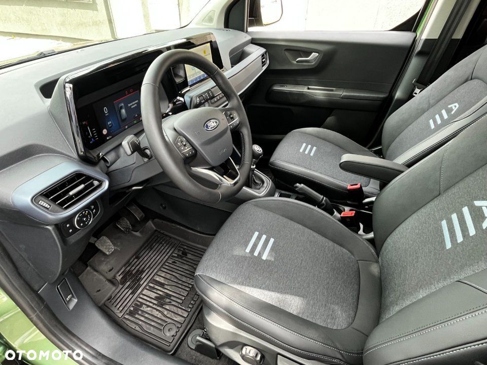 Ford Tourneo Courier - 23