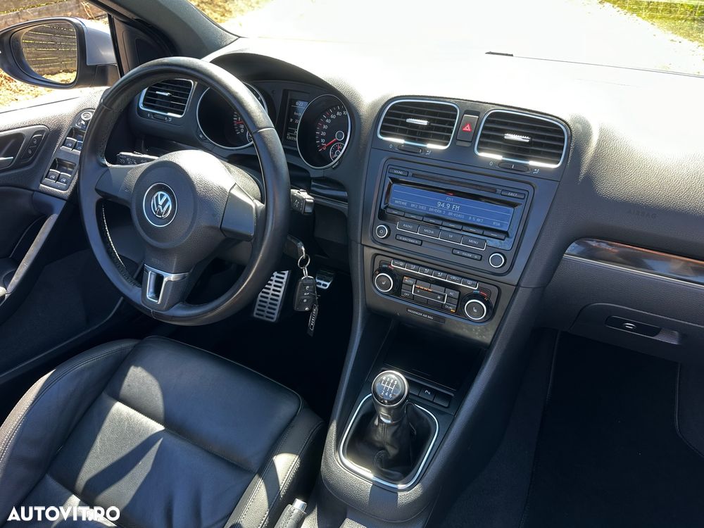 Volkswagen Golf - 6
