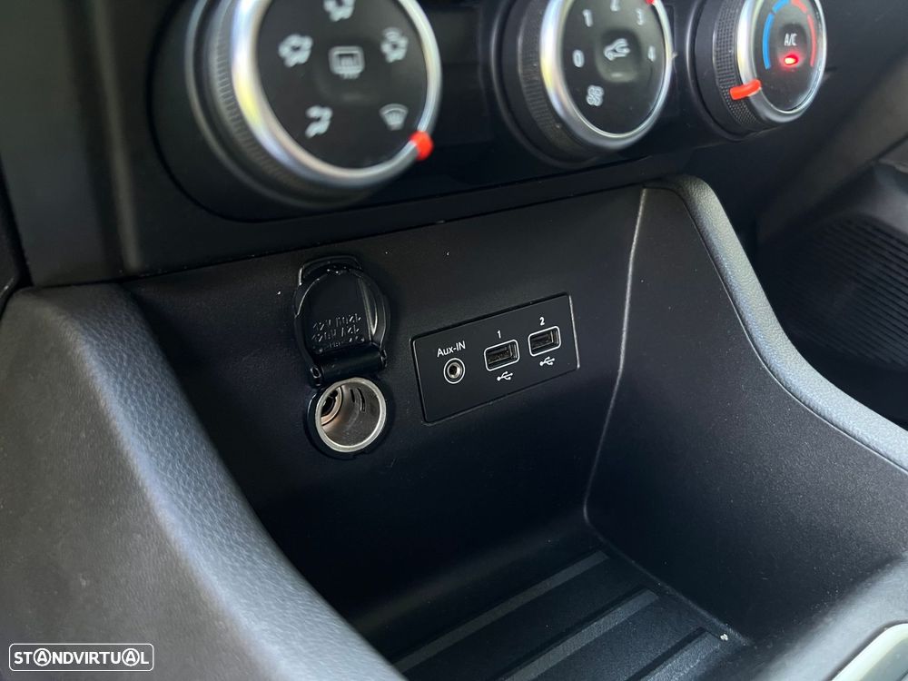 Renault Clio 1.0 TCe Techno - 32