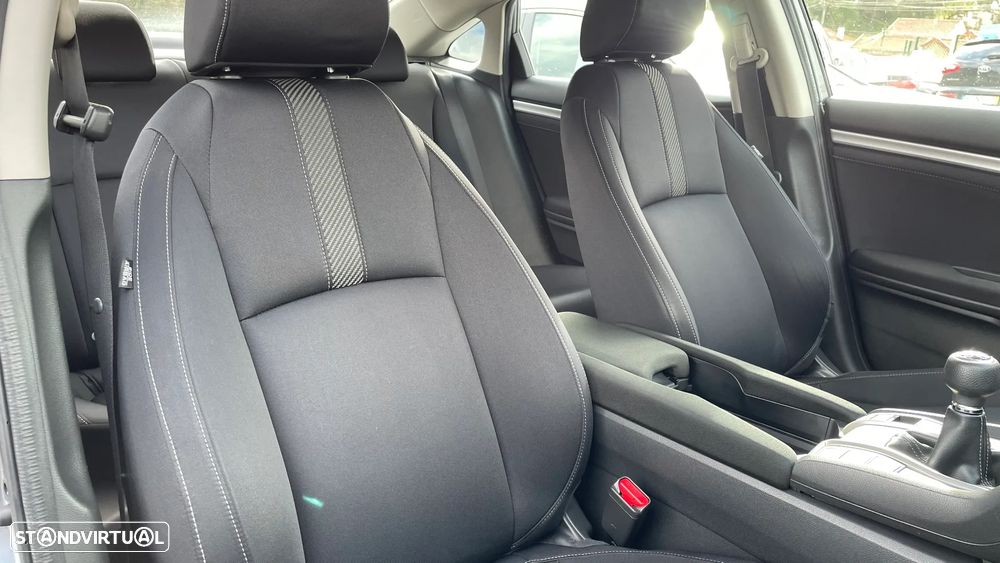 Honda Civic 1.5 i-VTEC Comfort - 14