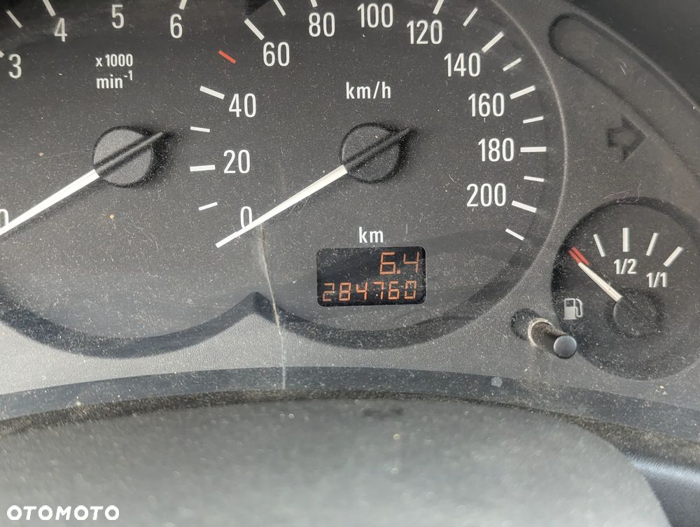 Opel Corsa C 2000–2006 na części - 12