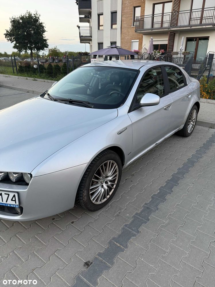 Alfa Romeo 159 2009 photo 2