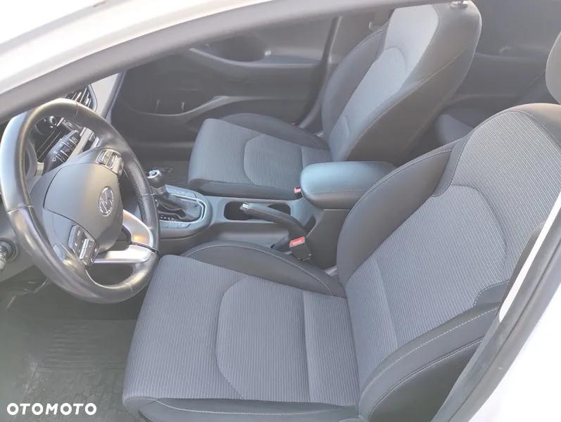 Hyundai i30 1.6 D Classic + DCT - 7