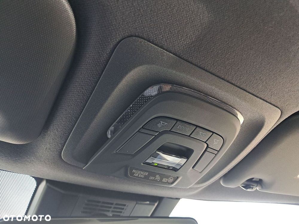 Toyota Corolla 1.8 Hybrid Comfort - 25