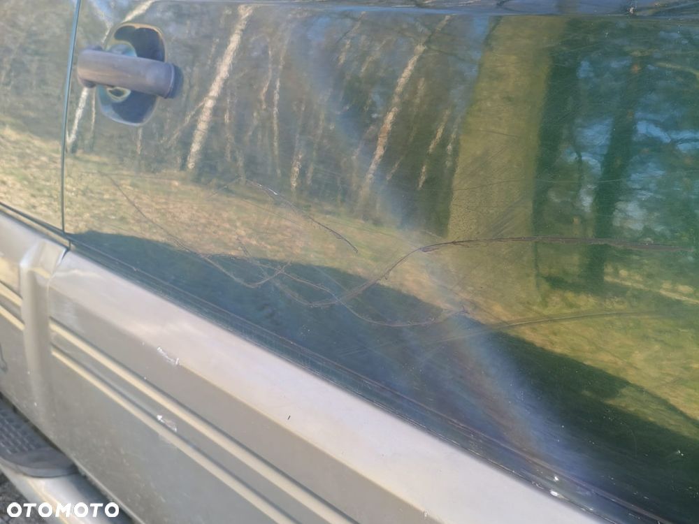 Nissan Terrano 2.7 TDi Comfort - 10