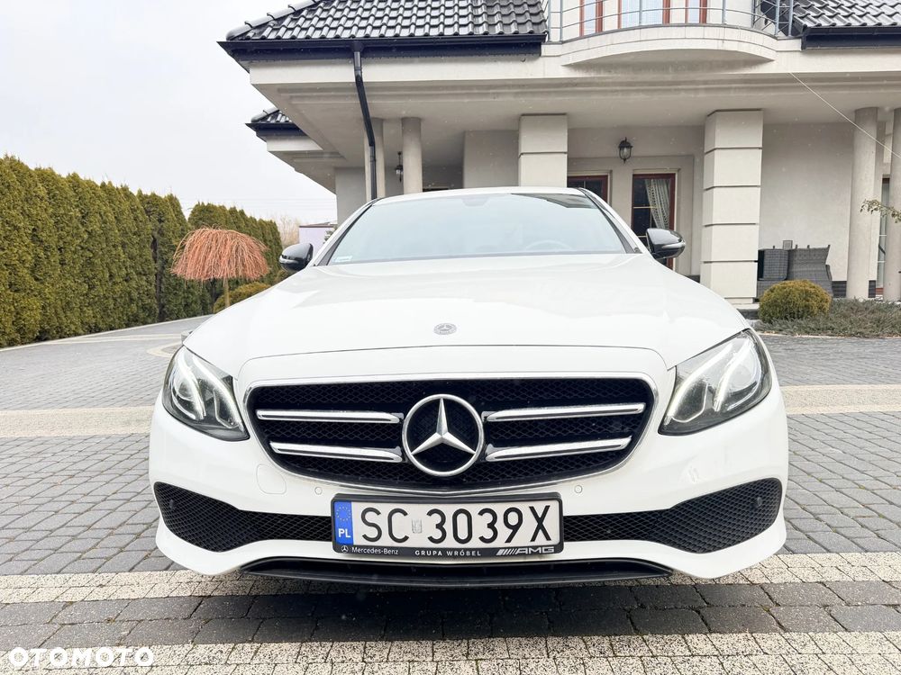Mercedes-Benz Klasa E 220 d 4-Matic 9G-TRONIC - 2