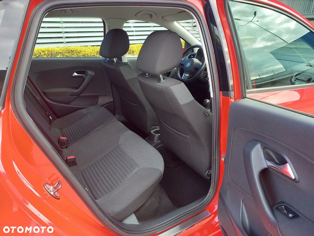 Volkswagen Polo 1.4 16V Comfortline - 22