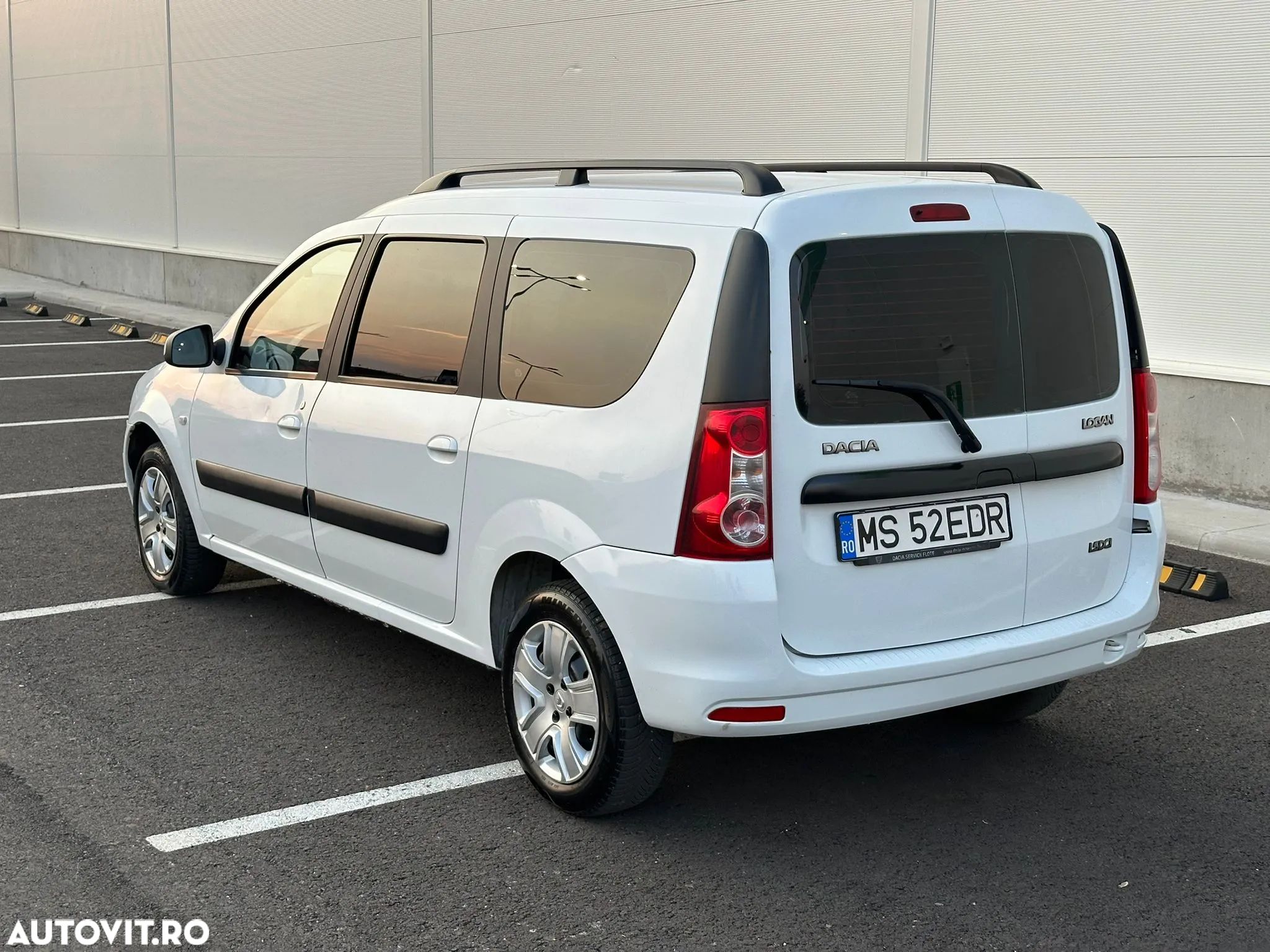 Dacia Logan 1.5 90CP Laureate - 1