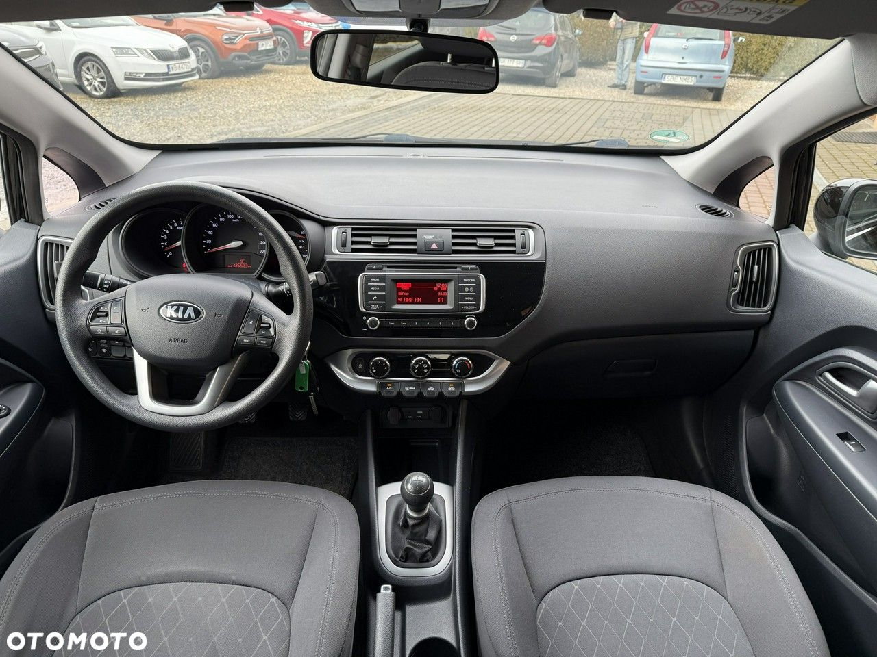 Kia Rio - 10
