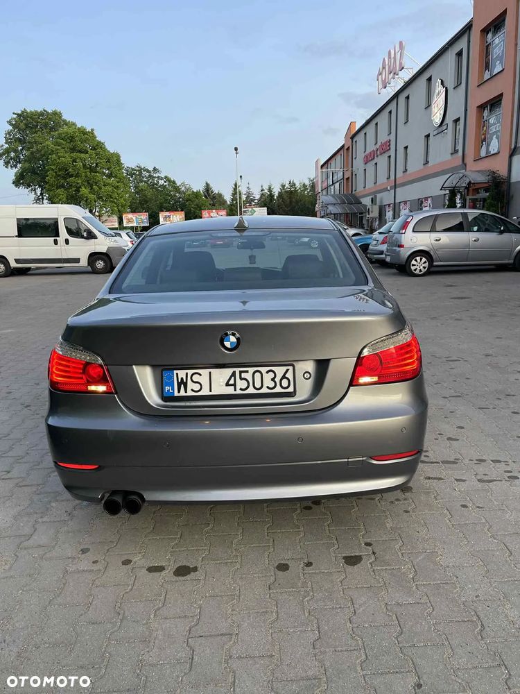 BMW Seria 5 523i - 4