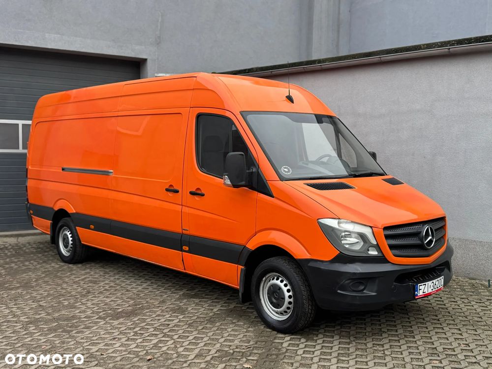 Mercedes-Benz Sprinter - 11